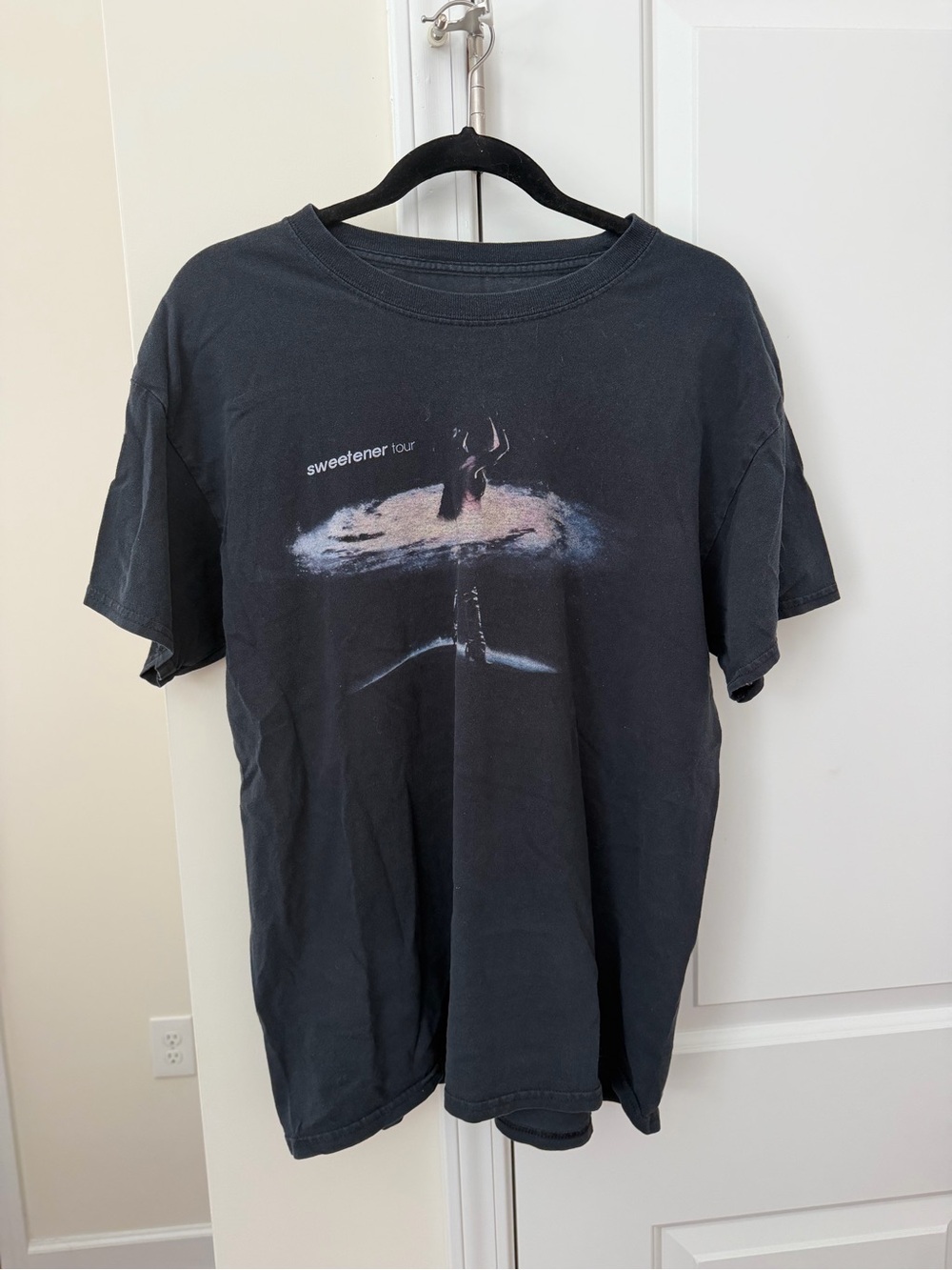 Ariana Grande Black 'Sweetener Tour' Graphic Tee - Men
